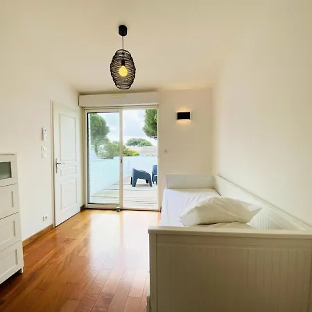 Patio - Maisons & Villas Pour 8 Personnes 064 Hotel *