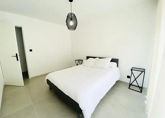Patio - Maisons & Villas Pour 8 Personnes 064 *